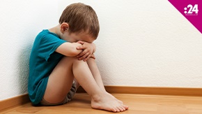 صدمات الطفولة تؤثر على تطور الدماغ!