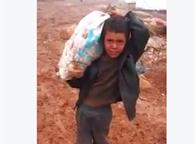 نشرة فيس بوك (48): عامان على احتلال الرقة.. الطفل يوسف و"المخيم مش بعبع" 