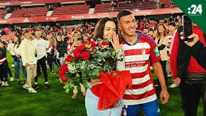 لاعب طلب الزواج من خطيبته في الملعب