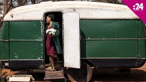 مركبة تقدم خدمات الزواج في زيمبابوي!