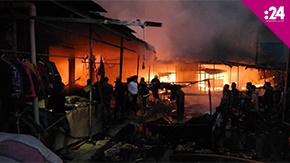 حريق هائل  في سوق للملابس 