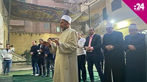 إقامة صلاة المغرب  داخل الكنيسة الإنجيلية بالمنيا